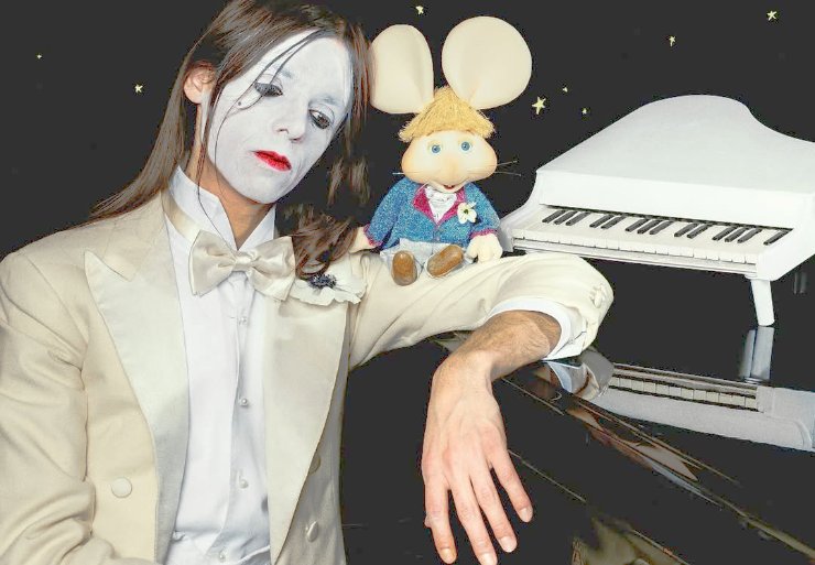 Lucio Corsi e Topo Gigio