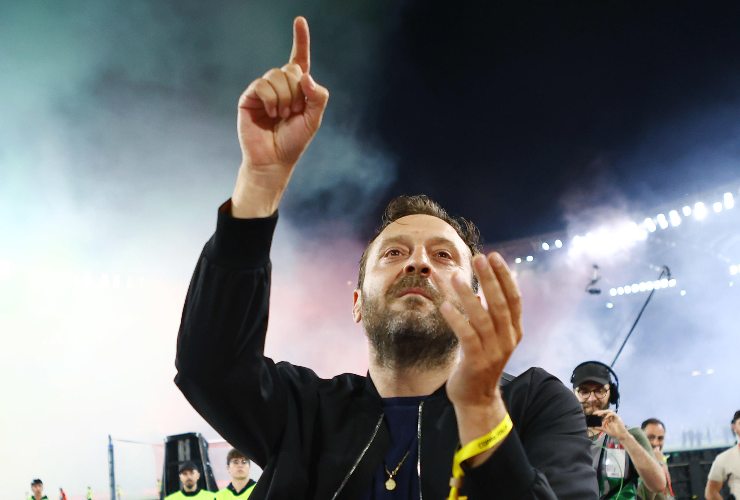 cesare cremonini festeggia la coppa italia