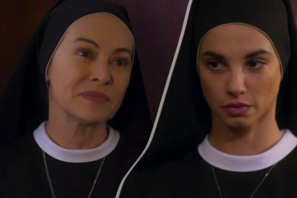 Elena Sofia Ricci e Francesca Chillemi in Che Dio Ci Aiuti